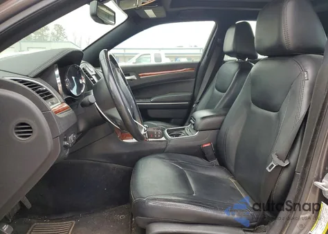 2013 Chrysler 300 z USA, uszkodzony, nr VIN 2C3CCAAG9DH707612